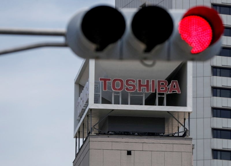 Toshiba s'entretient avec quatre fonds d'investissement quant a sa nouvelle strategie