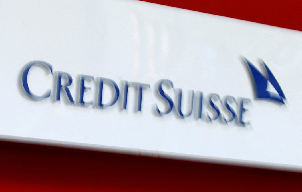 Credit suisse anticipe une perte au deuxieme trimestre a cause de sa banque d'investissement