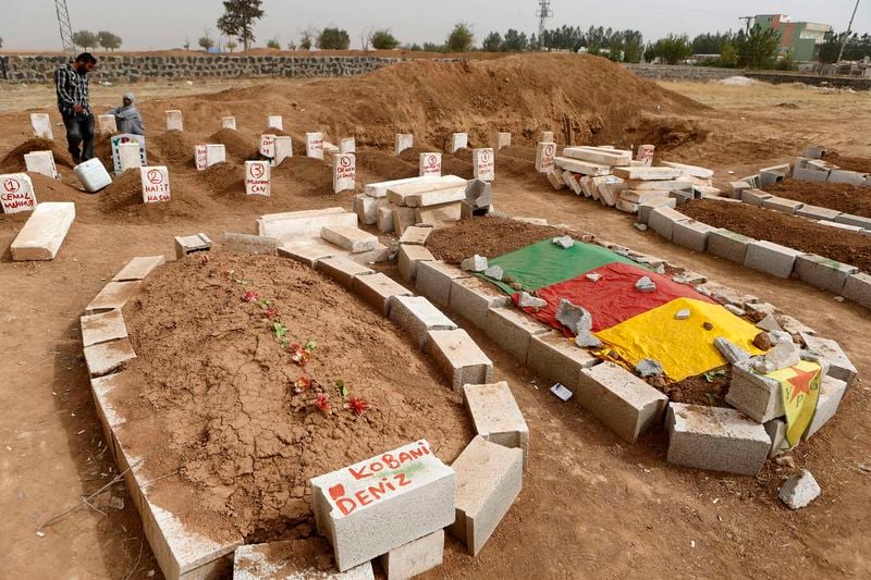 Les défenseurs kurdes de Kobani veulent plus de raids aériens