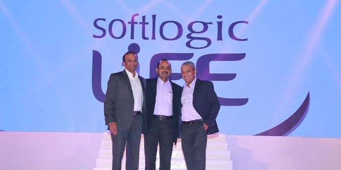 Le président de Softlogic, Ashok Pathirage (à gauche), serial entrepreneur et l'une des fortunes du Sri Lanka, veut jouer ses cartes en Afrique.