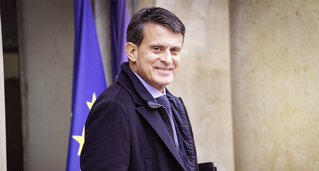 Manuel Valls, ministre des Outre-mer, se nomme comme le légataire et le
garant d’une identité française diverse où l'identité de la France est un patrimoine vivant.