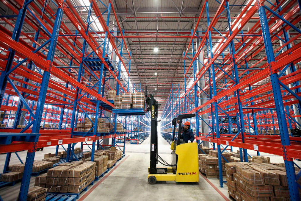 Les pressions a la baisse des prix restent generalisees dans le monde