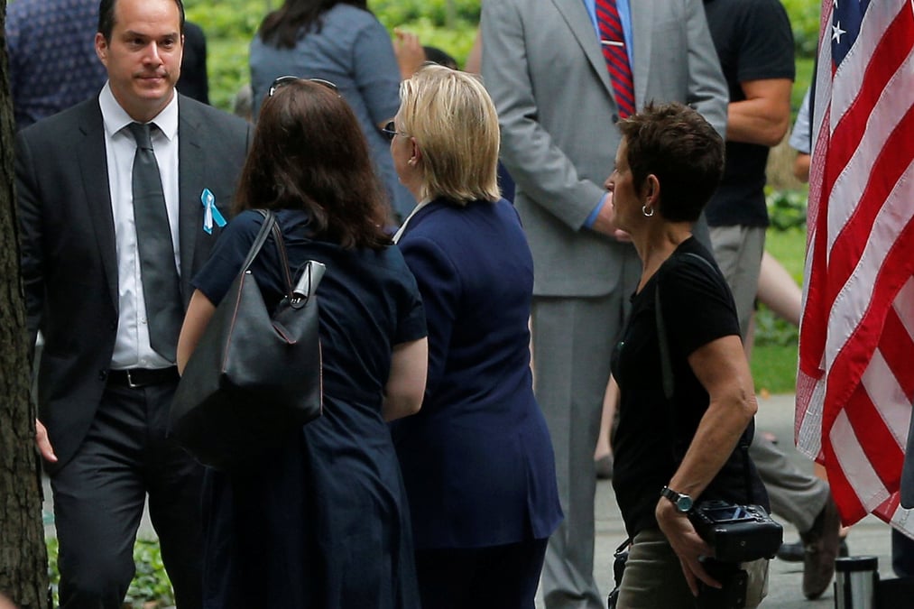 Hillary clinton victime d'un malaise aux ceremonies du 11-septembre a new-york