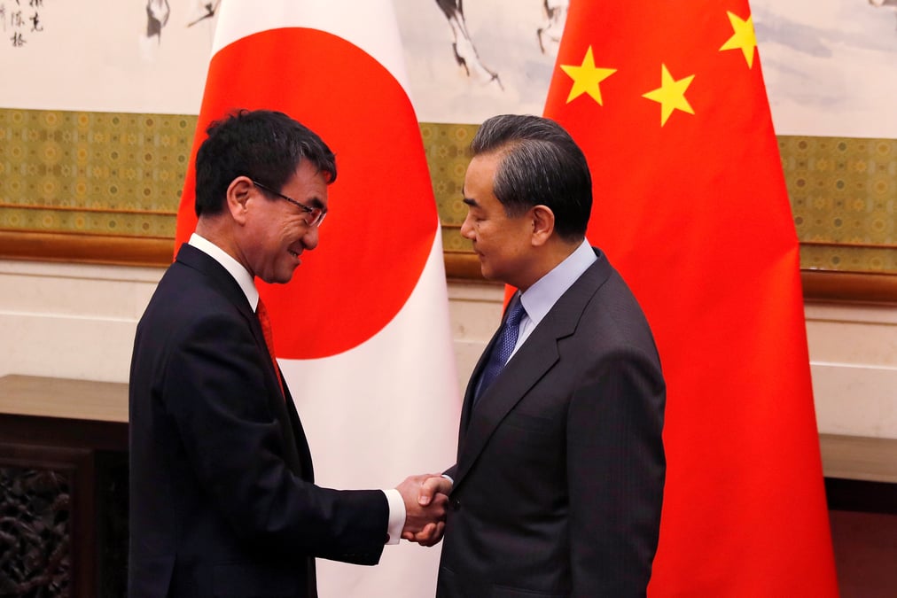 Le ministre japonais des affaires etrangeres recu a pekin par son homologue et li keqiang