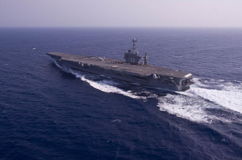 Les etats-unis accusent teheran d'avoir tire des roquettes pres de ses navires de guerre