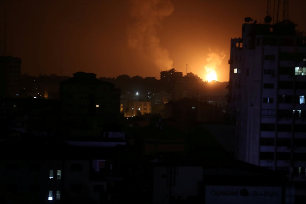 Raids israeliens a gaza apres des tirs de roquette pres de tel aviv
