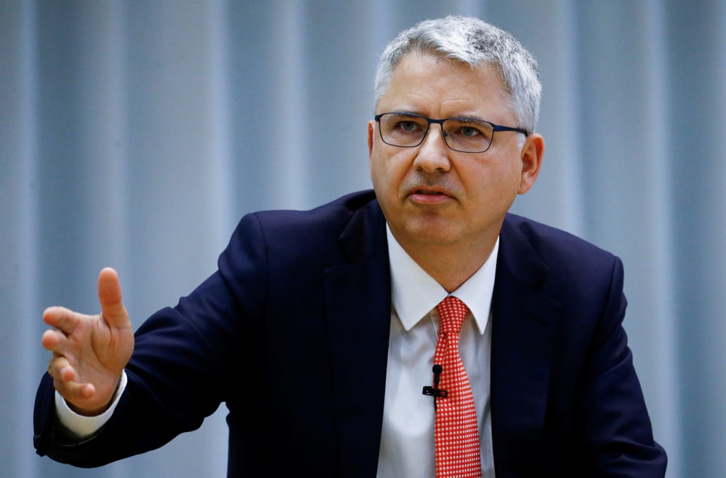 Des actionnaires s'opposent a la reelection du vice-president de credit suisse, selon le ft
