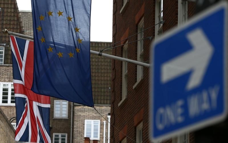 Brexit: l'ue envisage une "periode de transition" aux modalites strictes