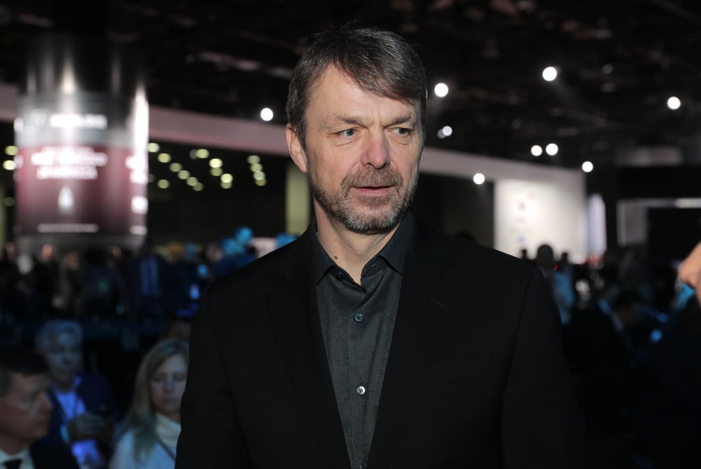 Mike manley a vendu pour 3,46 millions de dollars d'actions fca cette semaine