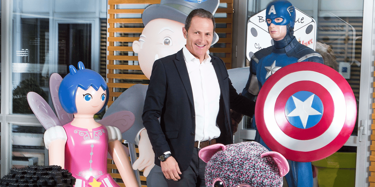 Philippe Gueydon, le pdg de King Jouet (dont le siège est basé à Voiron, en Isère), a repris cet été 117 magasins et 826 salariés de son concurrent belge Maxi Toys, à travers une nouvelle holding.
