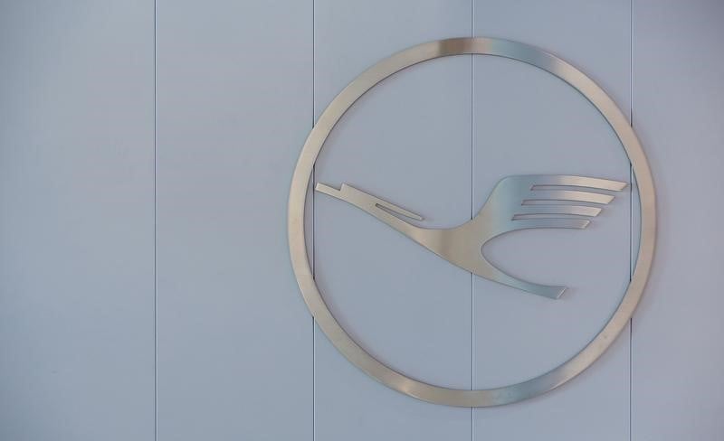 Lufthansa confirme avoir presente une offre sur alitalia