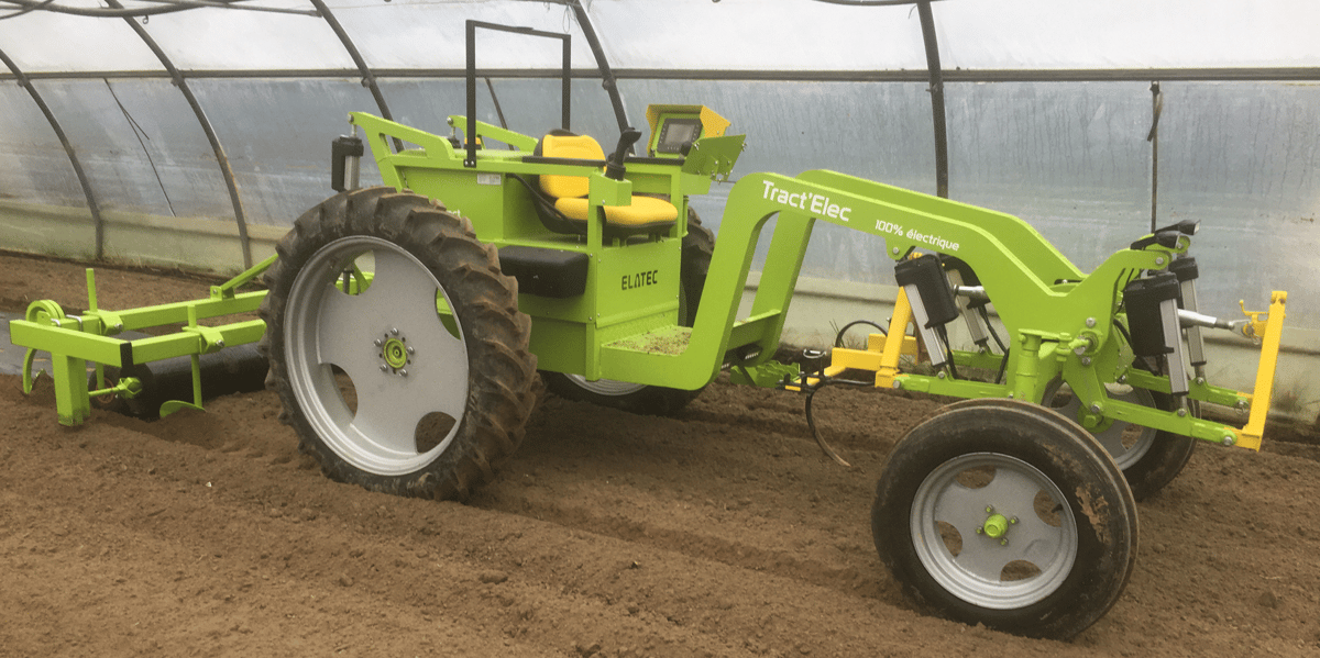 Tract'Elec est un tracteur porte-outils, 100% électrique, qui ne rejette pas d'émission polluante.