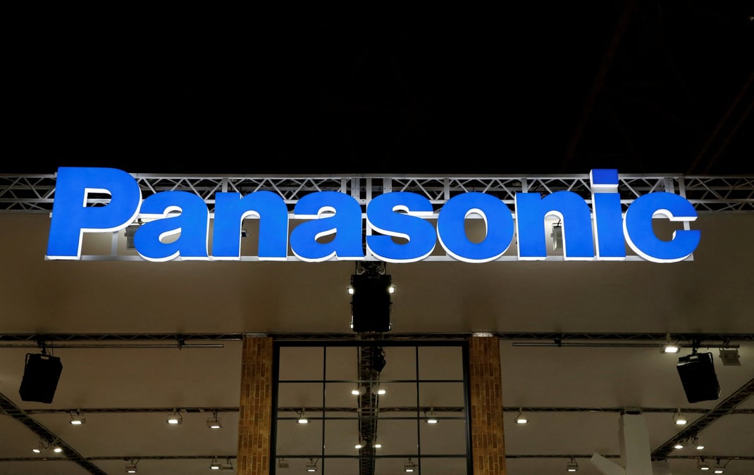 Panasonic prevoit un benefice annuel stable, plombe par la penurie de puces et les hausses de prix