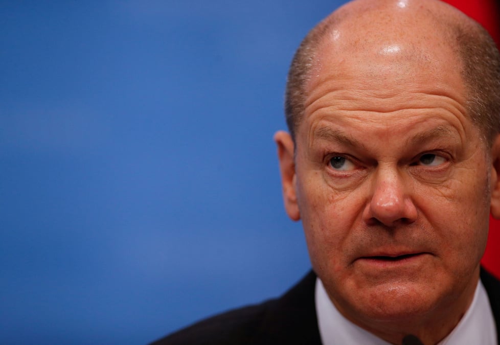 Le chancelier allemand olaf scholtz lors d'une conference de presse a bruxelles, belgique