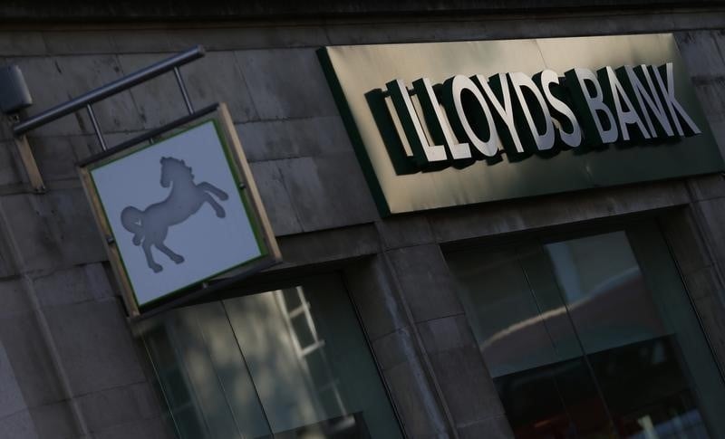 La part de londres dans lloyds ramenee a moins de 12%