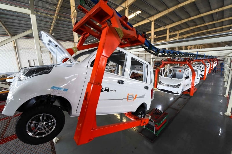 Le marche automobile chinois en hausse de 22,4% en fevrier