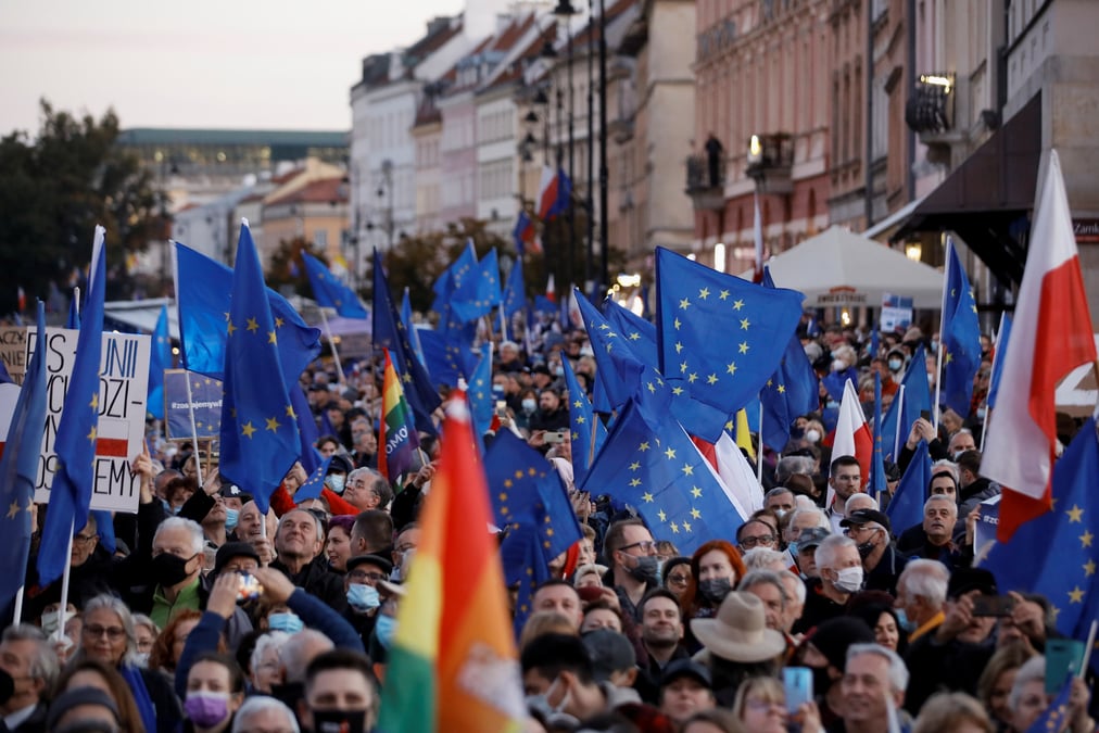 Manifestations pro-europeennes dans plusieurs villes en pologne