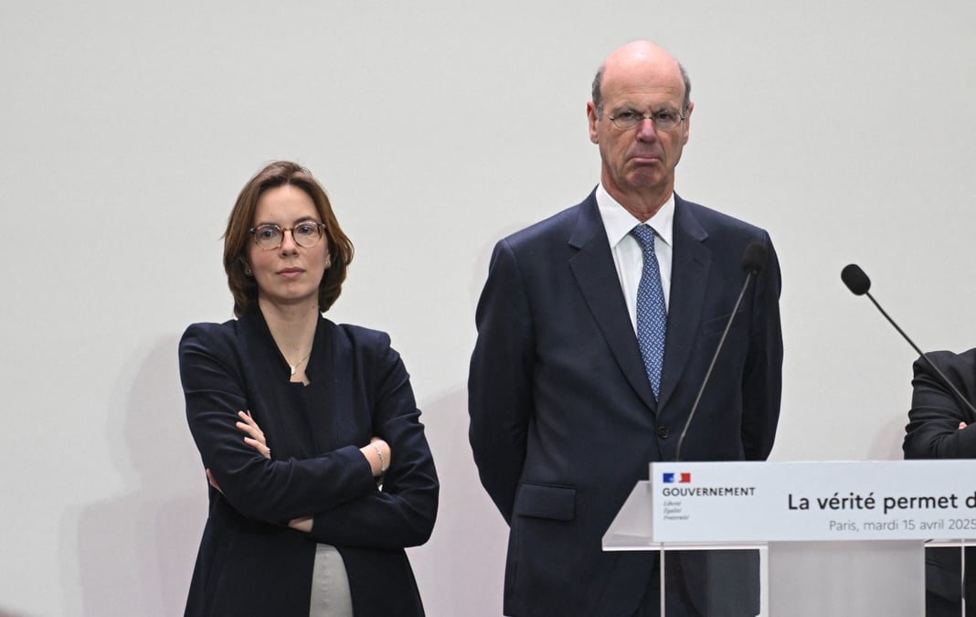 Le ministre de l'Economie, Eric Lombard et la ministre des Comptes publics, Amélie de Montchalin, lors de la conférence sur les finances publiques, mardi 15 avril.