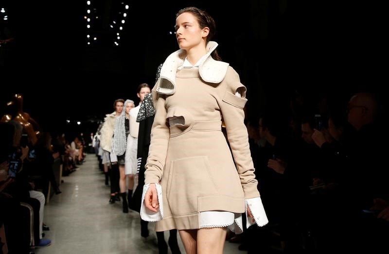 Burberry: ralentissement de la croissance des ventes au quatrieme trimestre