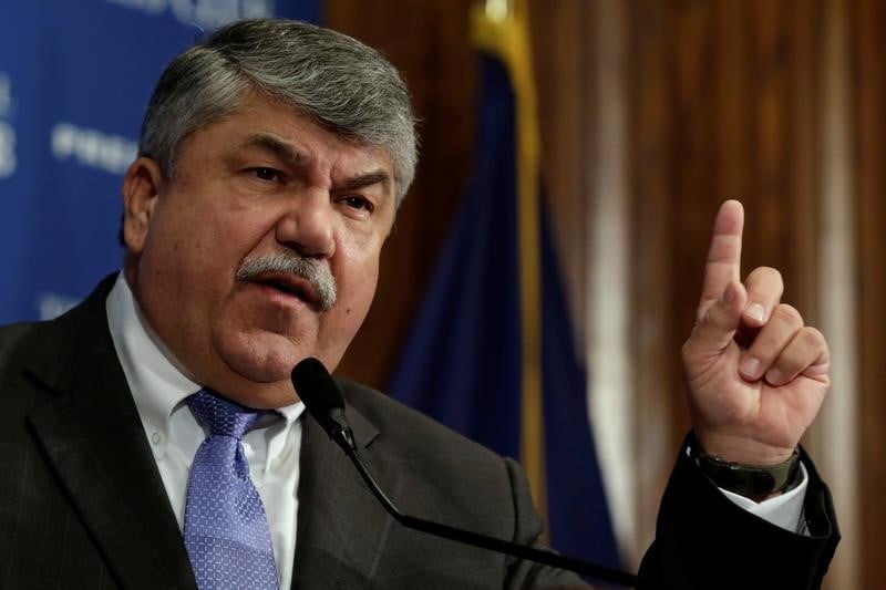 Le syndicat afl-cio accuse trump de "tolerer le sectarisme"