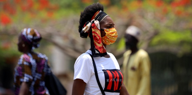 Au 27 mars à 20h, le Nigeria a enregistré 70 cas de contamination confirmés, 3 cas écartés et 1 décès.