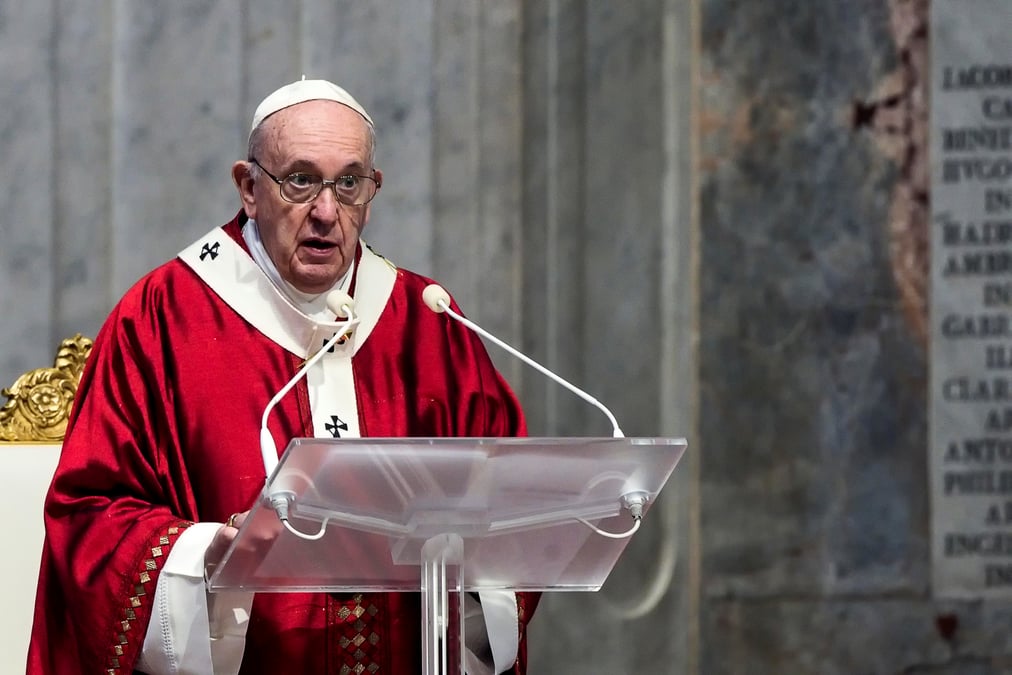 "je pense a sainte-sophie et je ressens une grande douleur", dit le pape