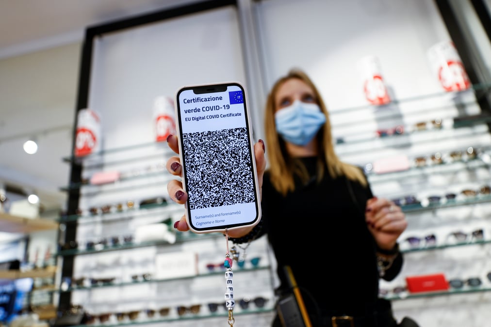 Italie: le pass sanitaire desormais obligatoire pour tous les salaries