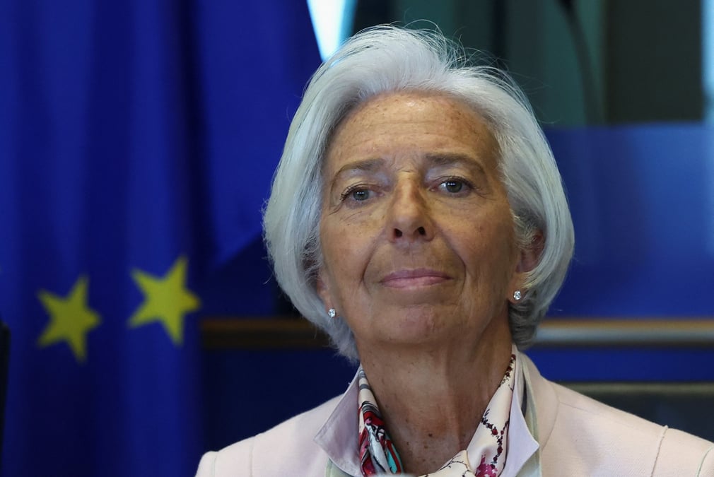 Christine lagarde, presidente de la bce, lors d'une reunion au parlement europeen