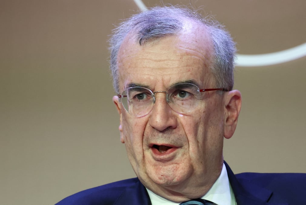 Le gouverneur de la Banque de France a de nouveau fustigé, mardi, l’ignorance du président Donald Trump.