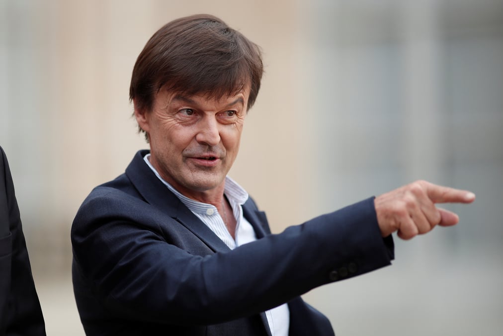 Hulot assure qu'il "ne recule pas" sur le nucleaire