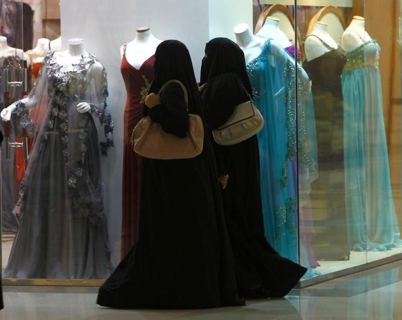 La saoudienne pas obligee de porter l'abaya, dit un religieux