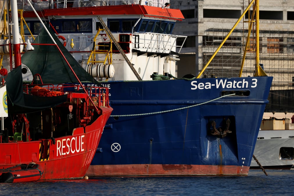 La france "prete" a accueillir des migrants bloques pres de malte