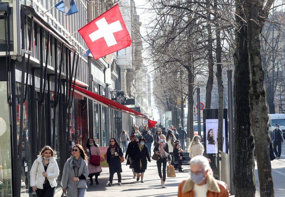 Rue commercante bahnhofstrasse a zurich