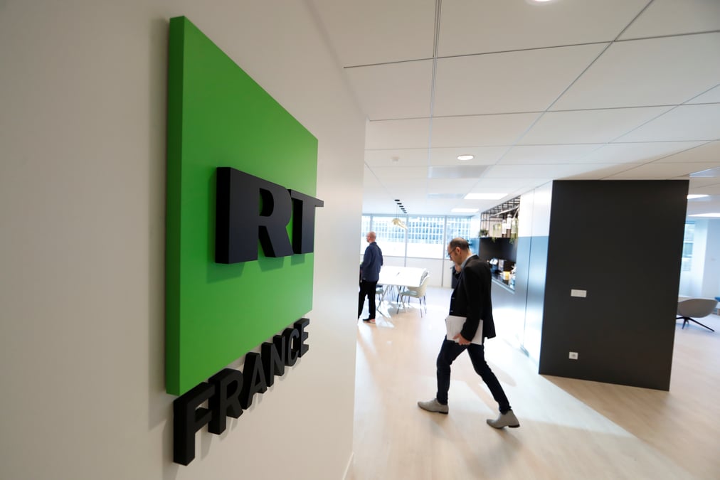 L'elysee se dit prete a accrediter rt france et sputnik