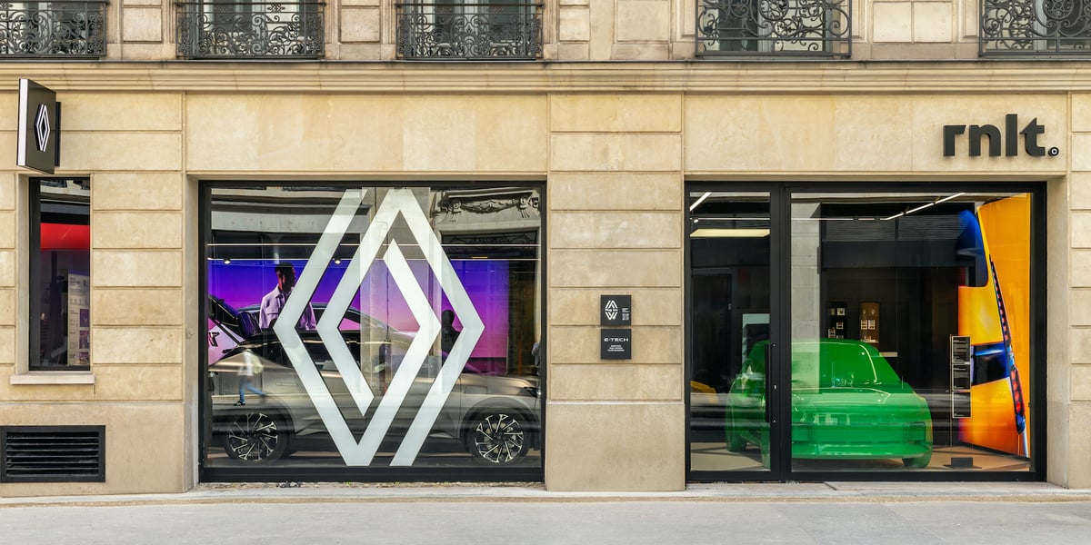 Le premier RNLT de Paris, situé au 104 Boulevard Haussmann, a ouvert au printemps dernier. Il était le showroom test pour la marque au losange.