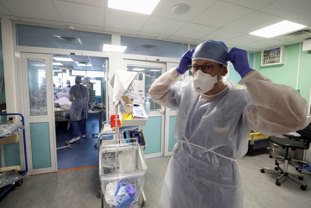Coronavirus: plus de 10.000 cas diagnostiques en france en 24 heures