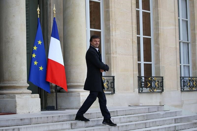 Hulot fera le point cet ete sur son maintien au gouvernement