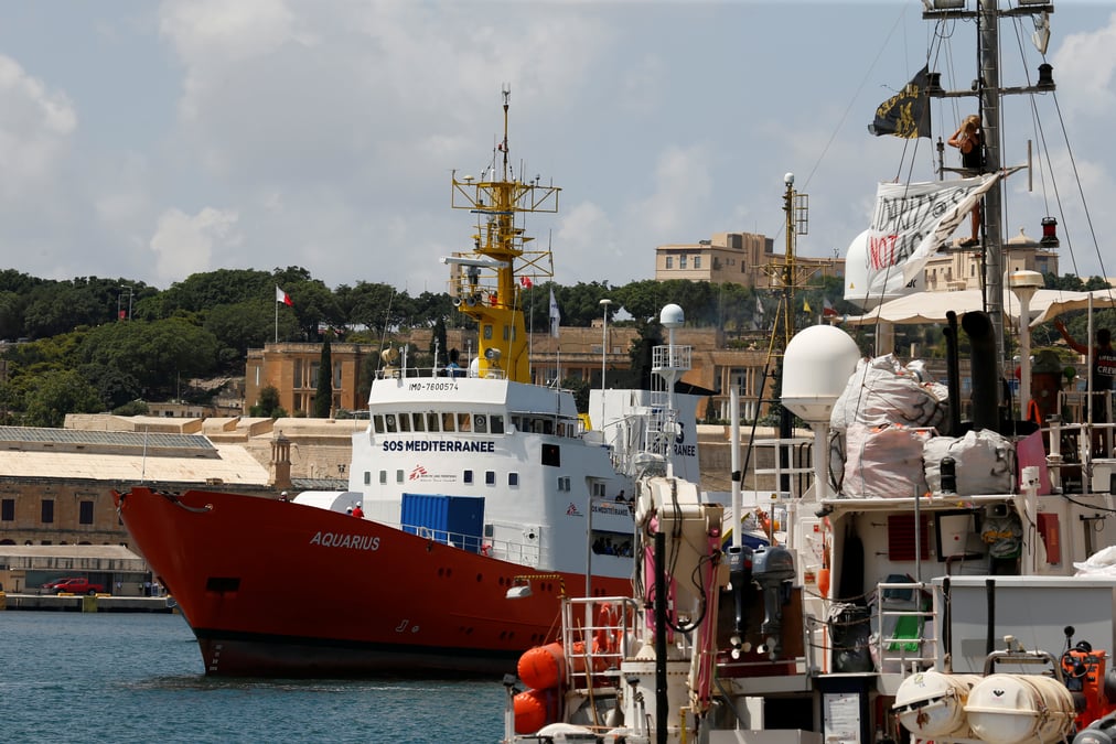 Le panama retire son pavillon au navire humanitaire l'aquarius