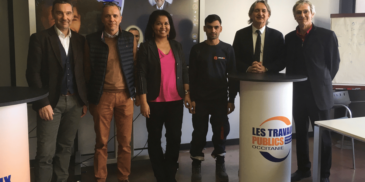 Olivier Giorgiucci (FRTP), Frédéric Wilms (Eurovia), Sarah Sanchez (GEIQ Hérault), un bénéficiaire du programme "Hope", Laurent Cueille (AFPA Nîmes) et Philippe Blachère (Pôle Emploi)