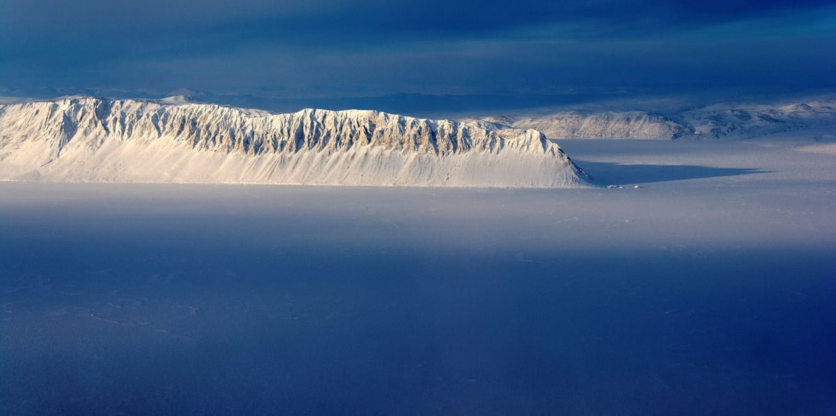 Effondrement de la derniere plate-forme glaciaire de l'arctique canadien
