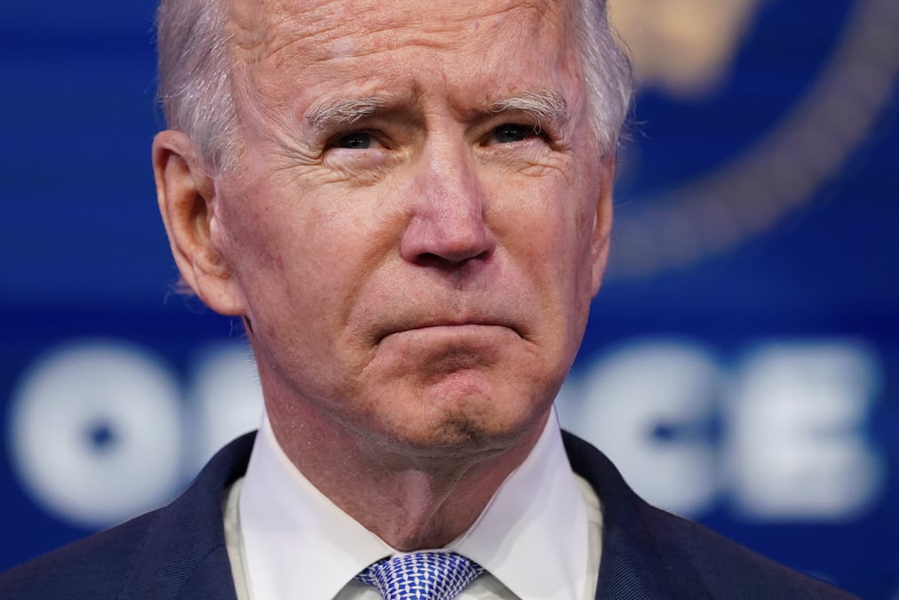 Biden condamne une "insurrection" a washington