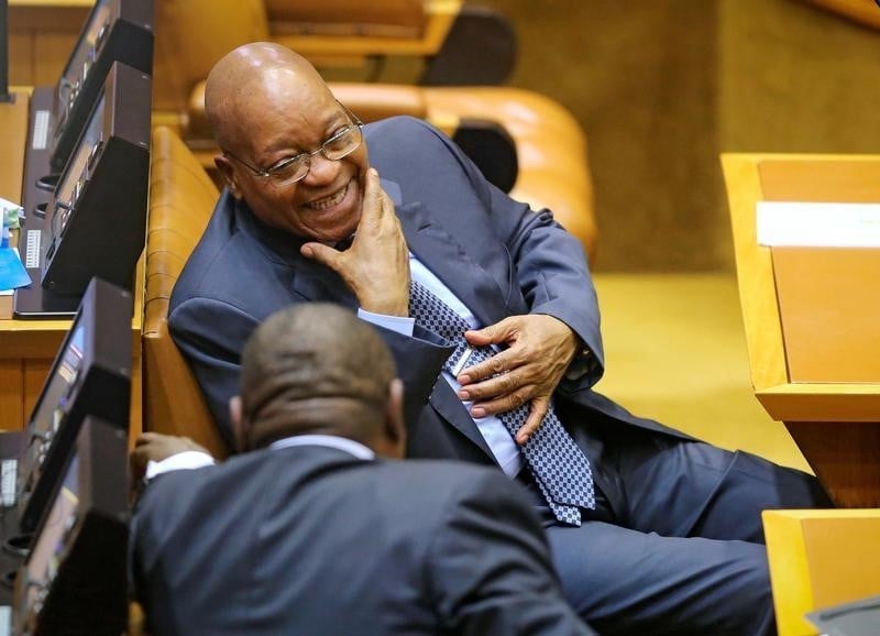 Motion de defiance contre le president sud-africain examinee