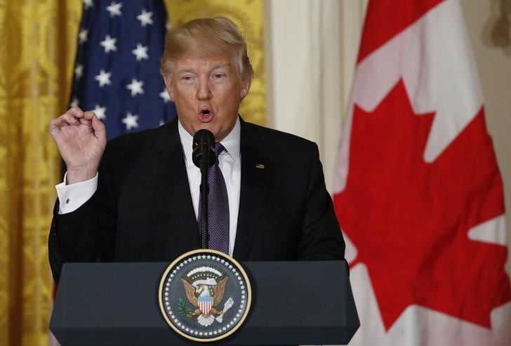 Trump promet de reagir avec fermete au missile nord-coreen