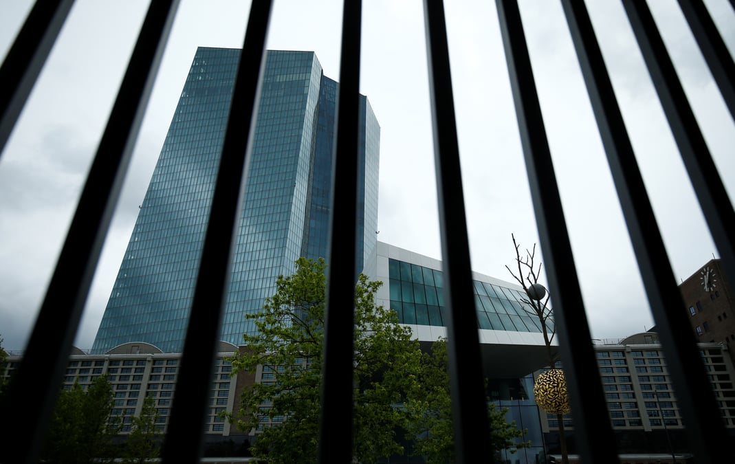 La bce soucieuse d'eviter un emballement de l'euro