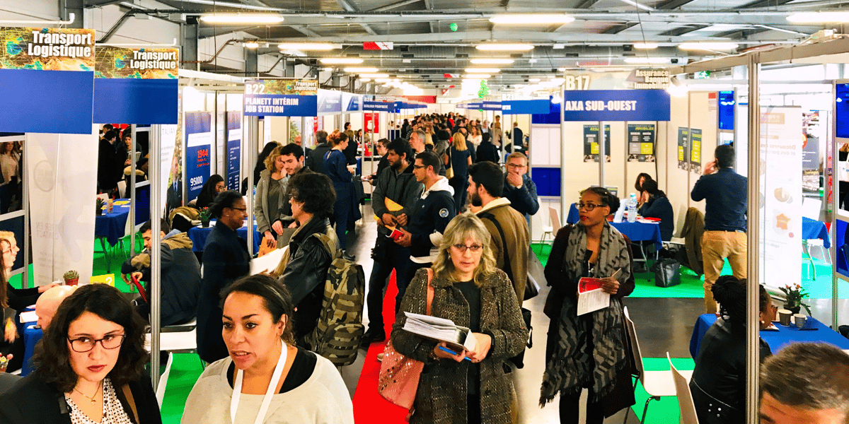 Les allées de l'édition 2018 des Carrefours pour l'emploi à Bordeaux.