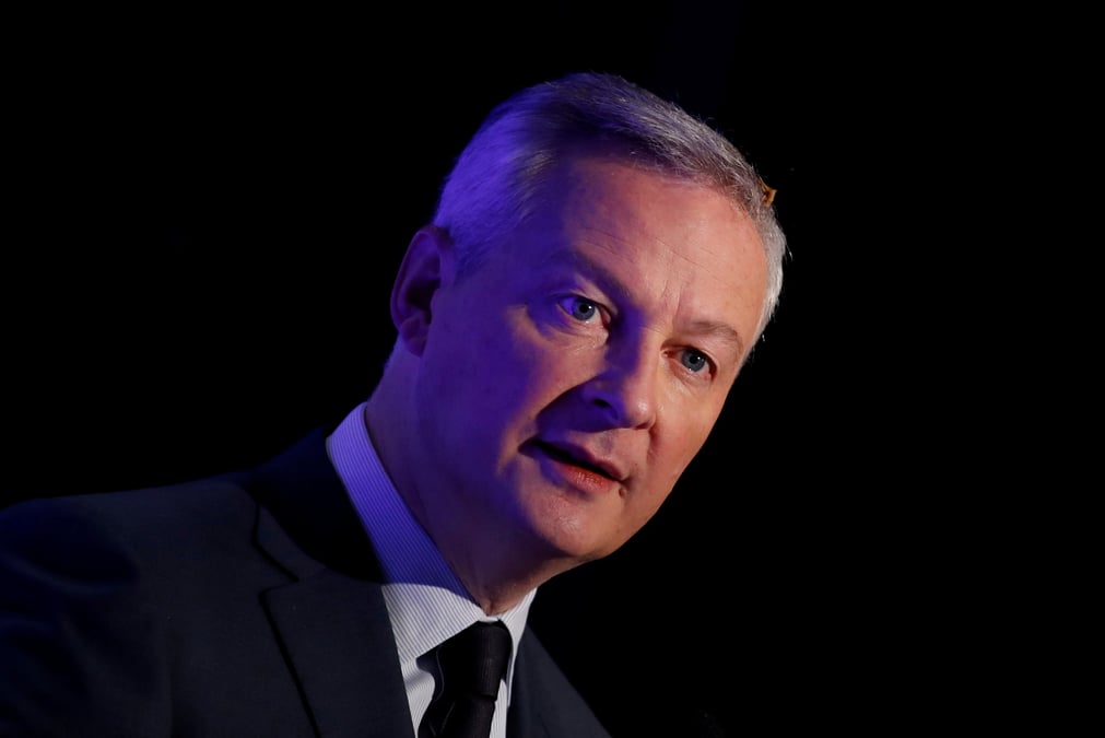 Bruno Le Maire se dit prêt au "compromis" avec Donald Trump. Il est plus que temps : la réunion de la dernière chance pour sauver la réforme de l'OCDE, qui doit mieux taxer les activités numériques des entreprises, se tiendra mercredi prochain, pendant le forum économique de Davos.