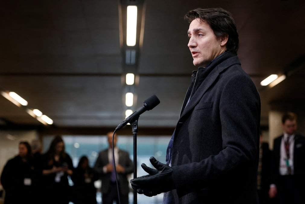 Le premier ministre du canada, justin trudeau, s'adresse aux medias