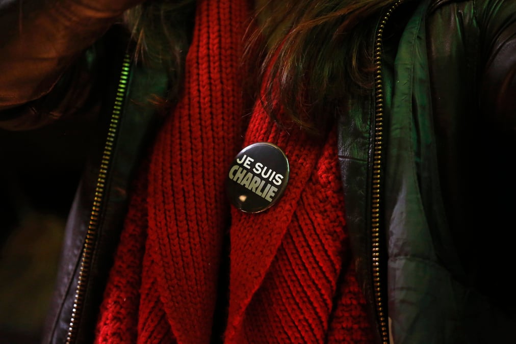 Elan de solidarite pour permettre la survie de charlie hebdo
