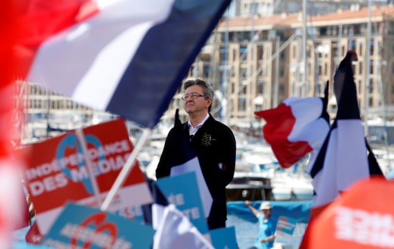 A marseille, melenchon prone la paix et vise le second tour
