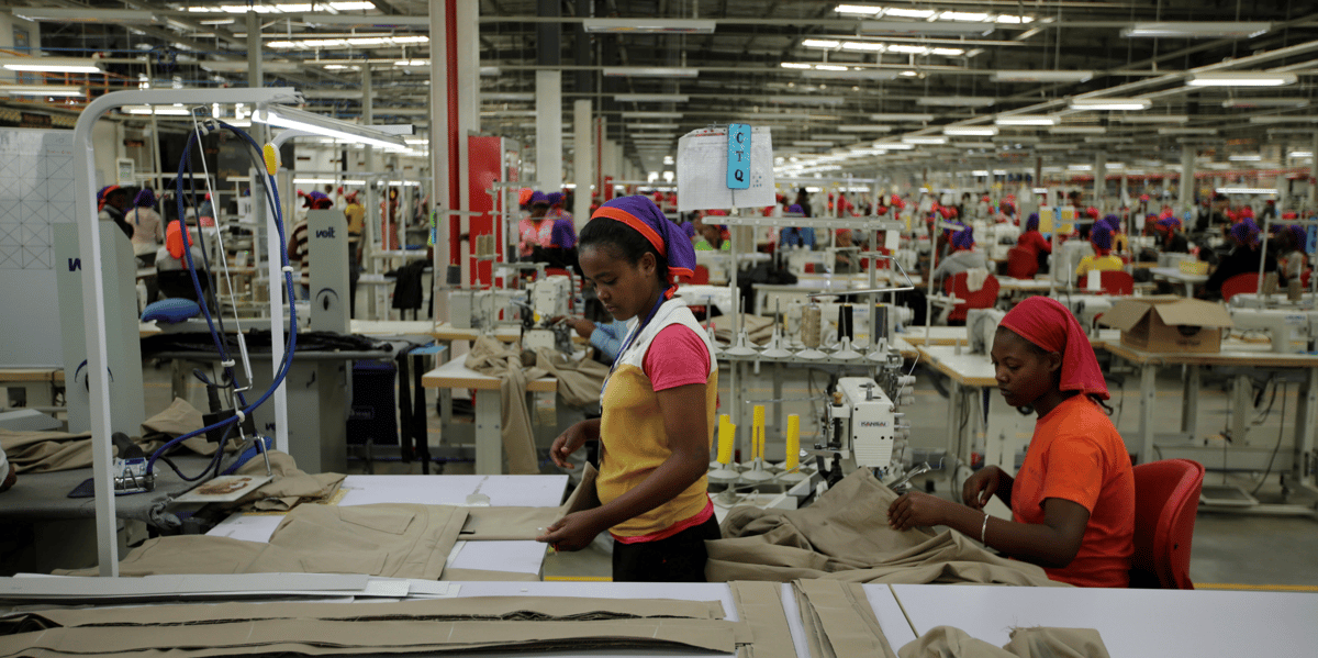 usine textile en Ethiopie fabrication industrie travailleuses travail emploi main d'oeuvre